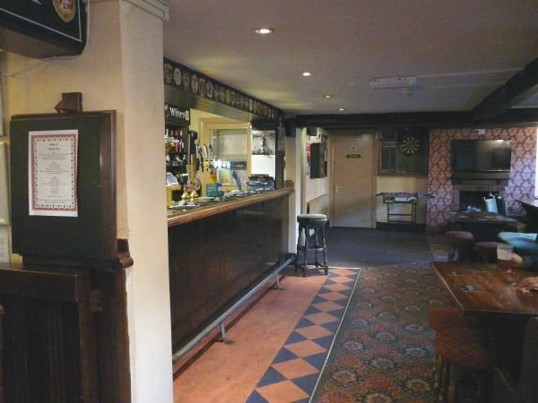 (Pub, Bar). Published on 28-11-2014