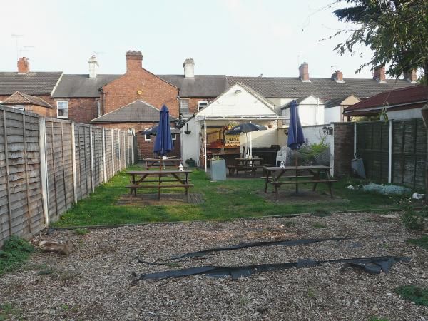 (Pub, Garden). Published on 19-09-2014