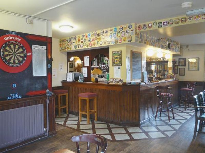 (Pub, Bar). Published on 19-09-2014