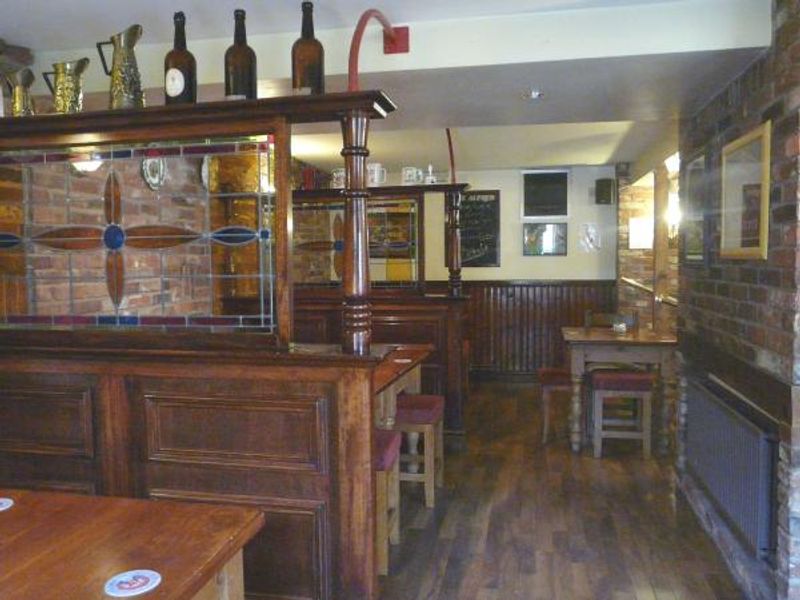 (Pub, Bar). Published on 19-09-2014