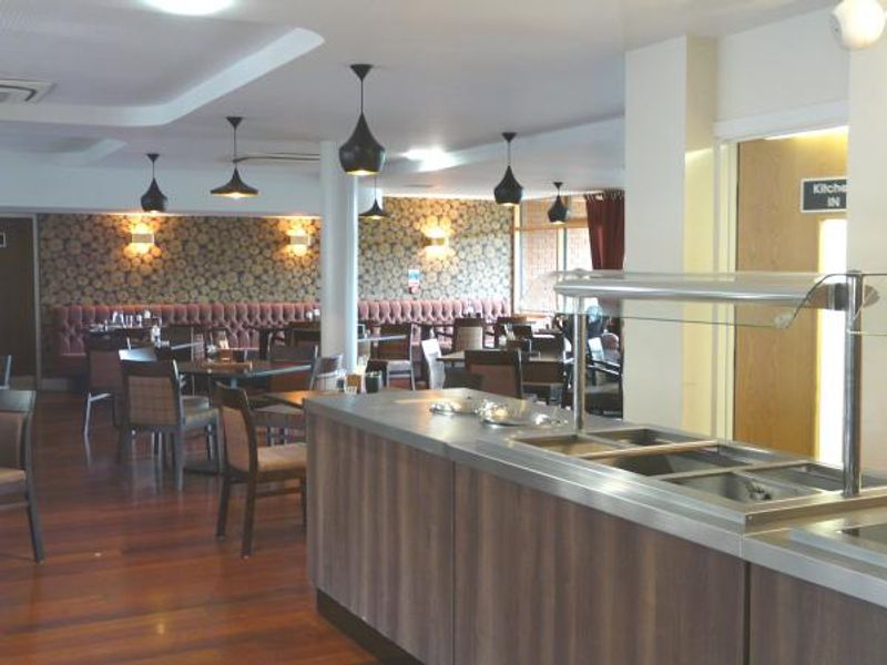 (Pub, Restaurant). Published on 01-08-2015 