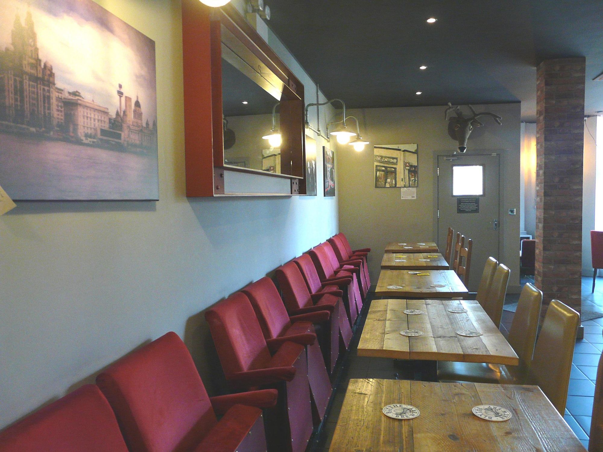 (Pub, Bar). Published on 28-02-2020
