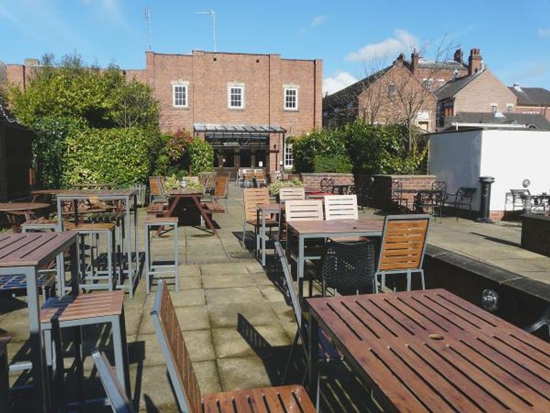 (Pub, External, Garden). Published on 11-04-2016