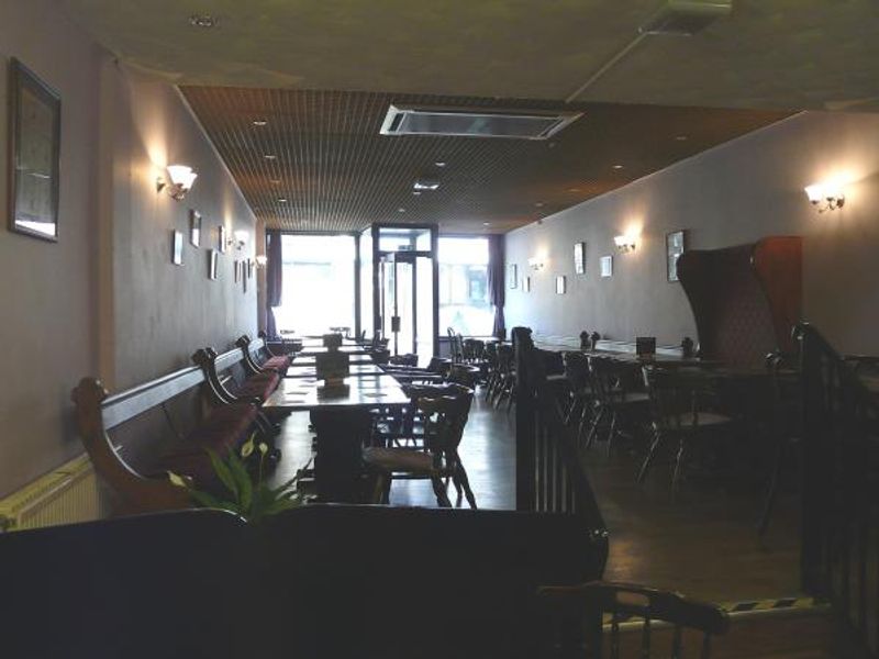 (Pub, Bar). Published on 07-05-2014