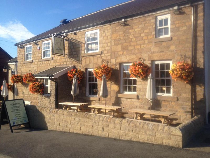 Talbot Inn after Render removed in 2014. (Pub, External). Published on 01-02-2015