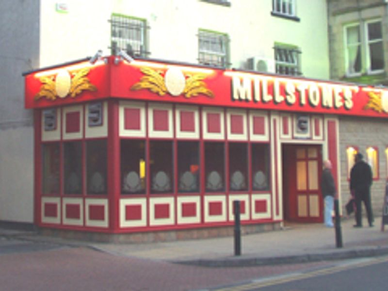 Bar Loco, Barnsley. (Pub, External). Published on 25-11-2012