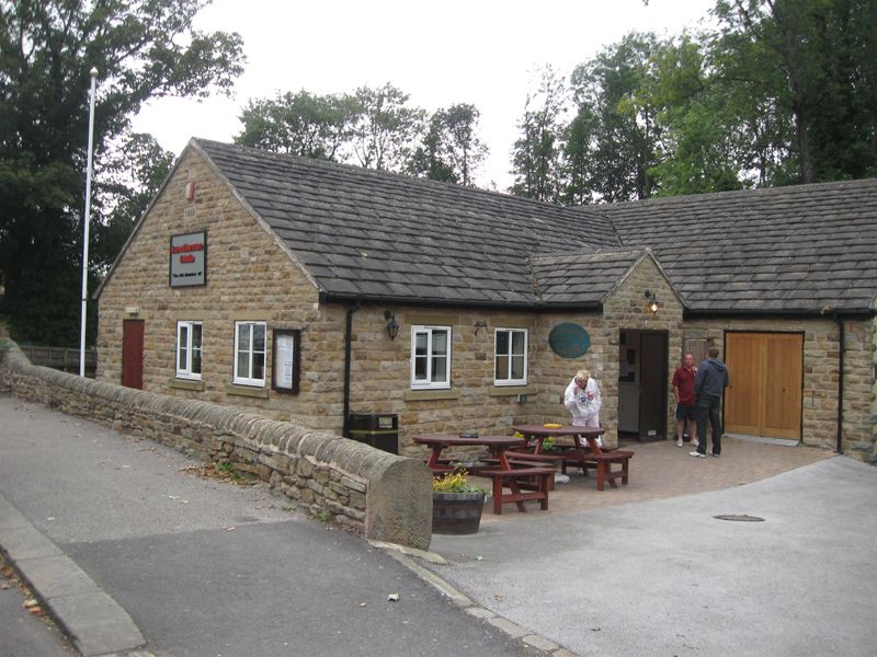 Cawthorne Club. (Pub, External). Published on 14-10-2014
