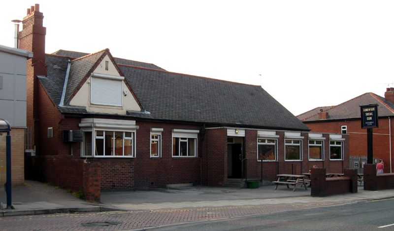 Lundwood Social Club. (Pub, External). Published on 14-10-2014
