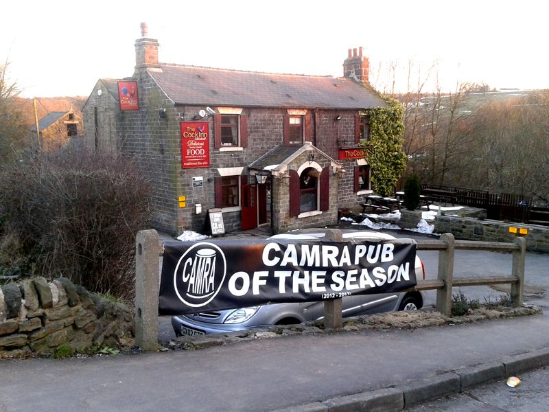 Pub with Pub of the Season Banner. (Pub, External). Published on 15-10-2014