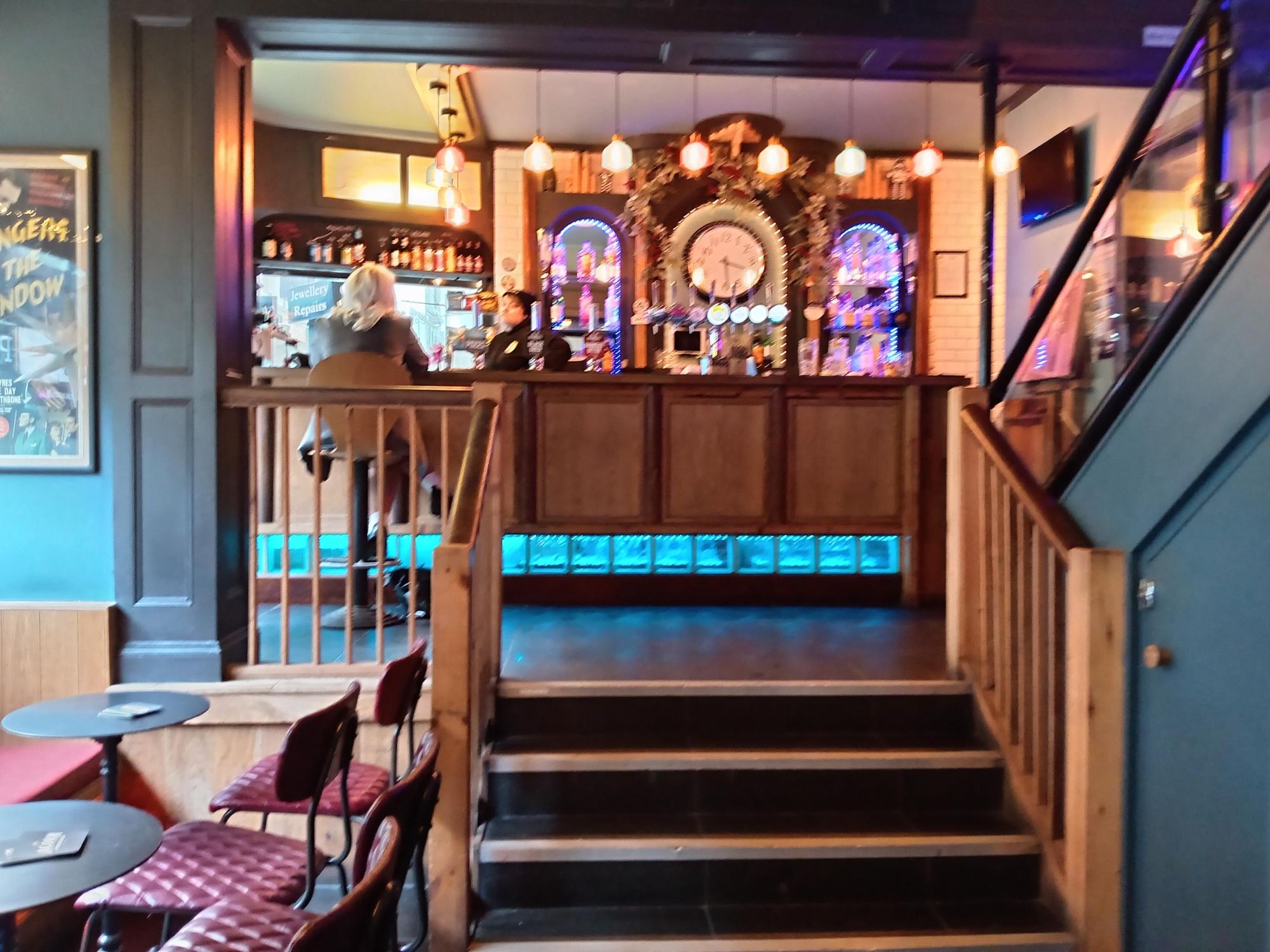 (Pub, Bar). Published on 07-04-2025
