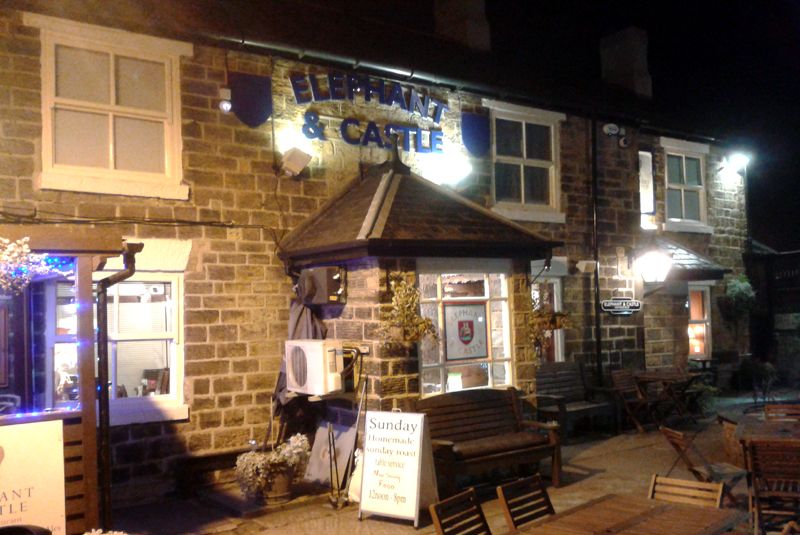 Elephant and Castle, Hemingfield. (Pub, External). Published on 14-10-2014