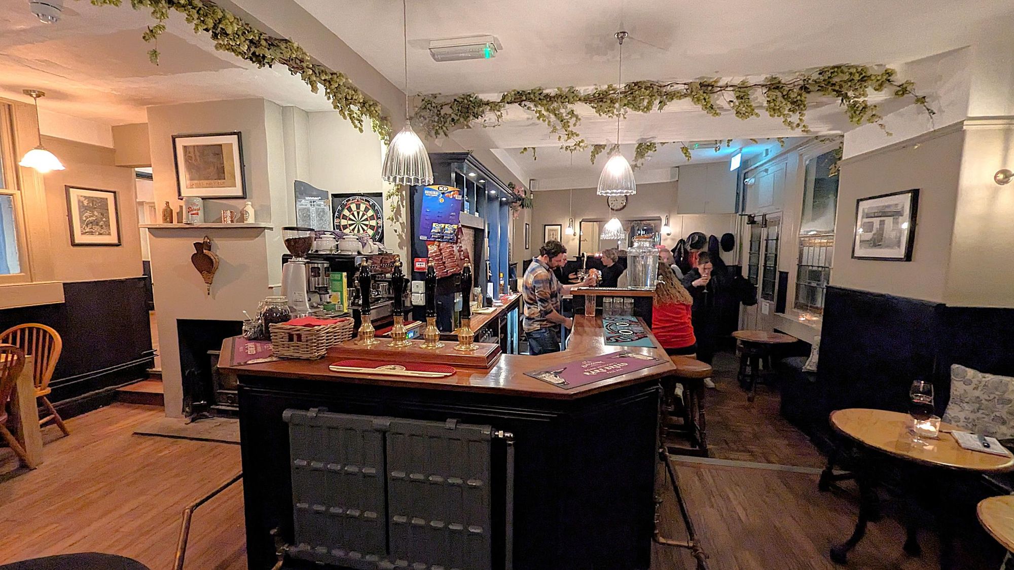 (Bar). Published on 21-03-2025