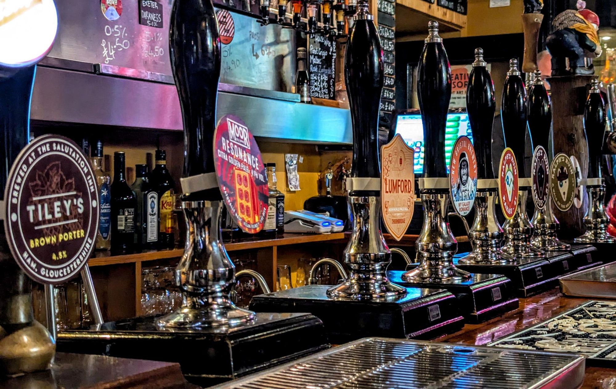 (Bar). Published on 27-04-2025