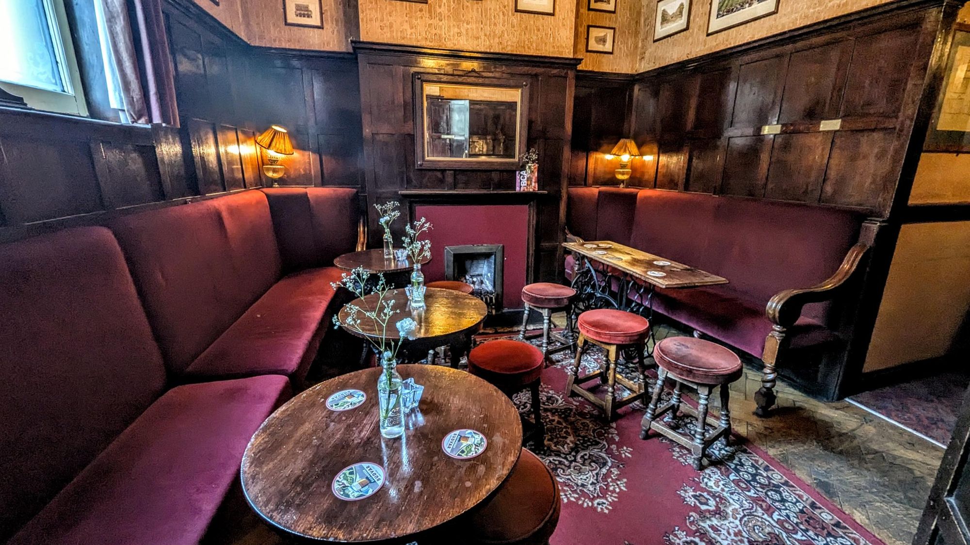 lounge. Published on 23-04-2025