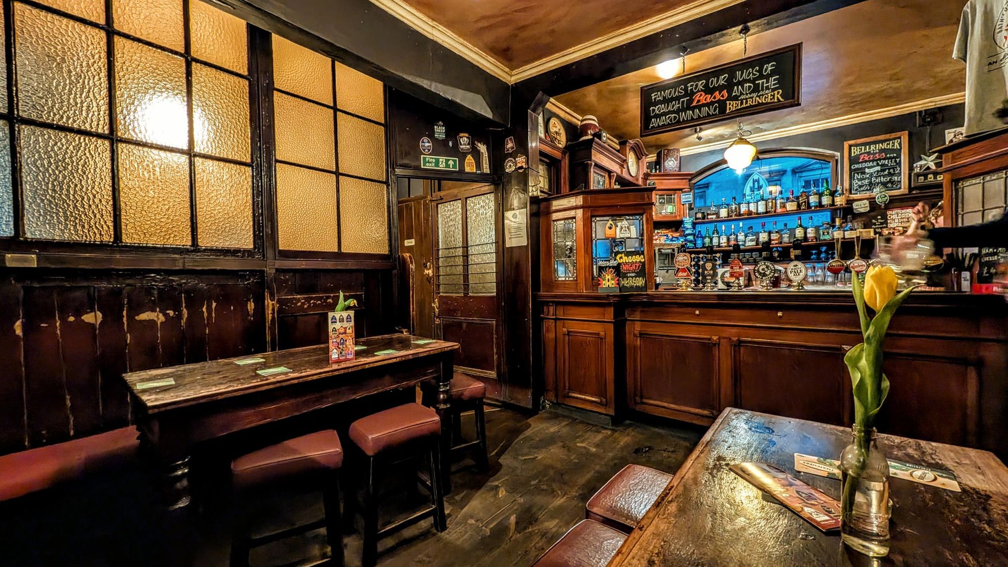 Main bar. (Bar). Published on 12-04-2026