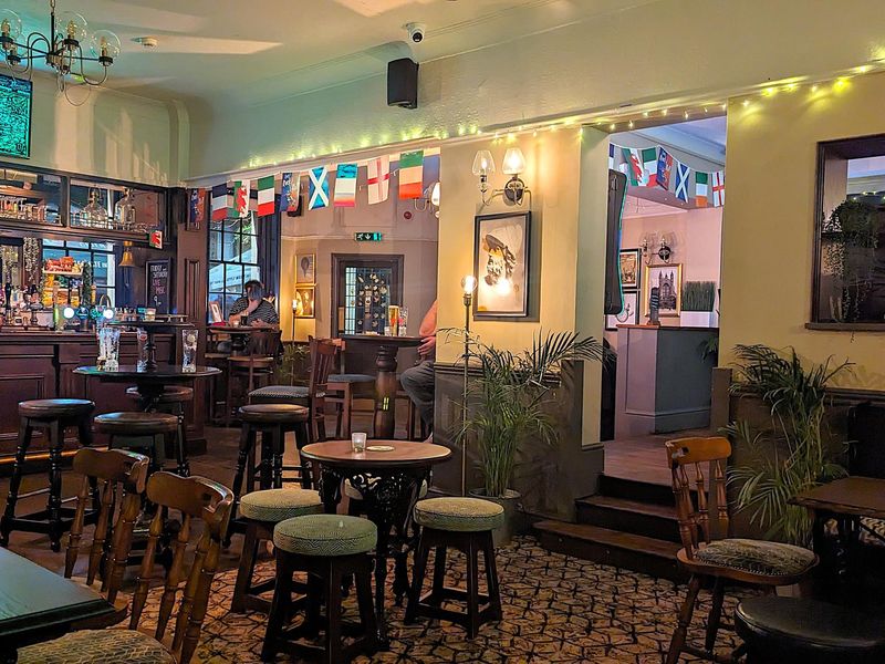 (Bar). Published on 17-02-2025 