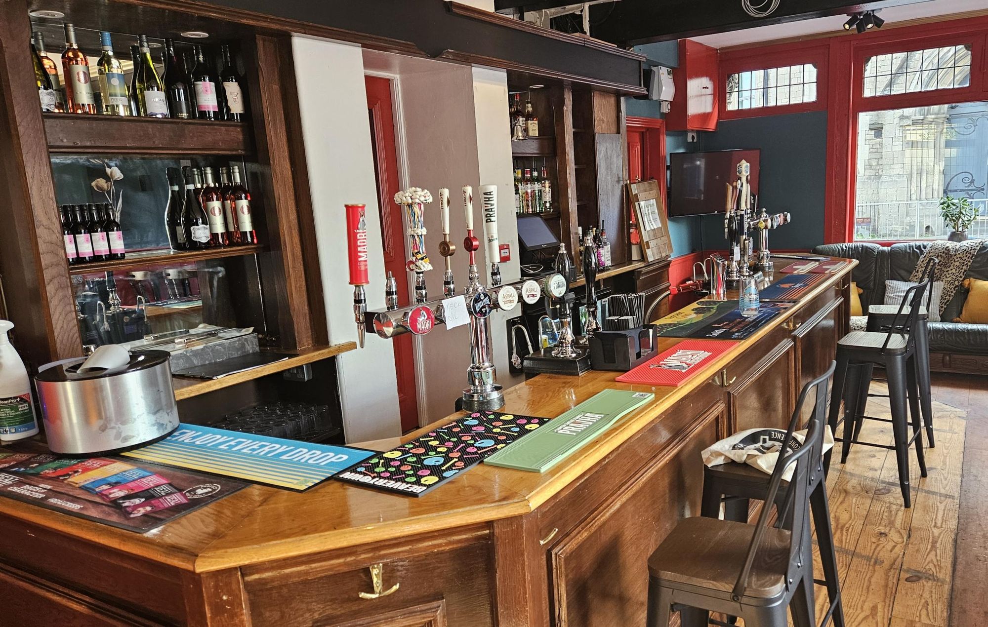 Oct 2025. (Bar). Published on 05-10-2025