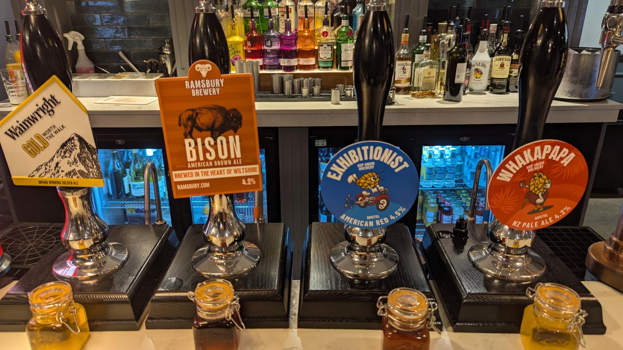 (Bar). Published on 10-11-2025