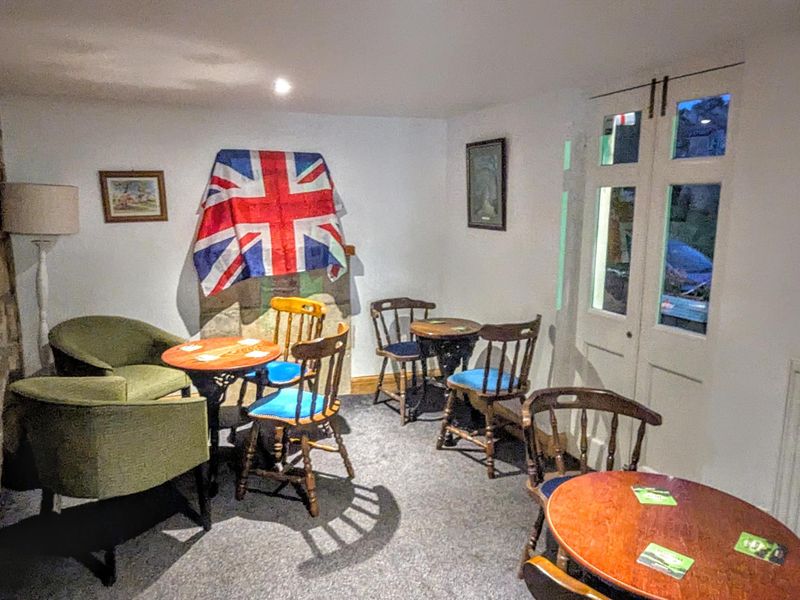 'Snug' off RH Lounge Bar. (Bar). Published on 24-08-2025 