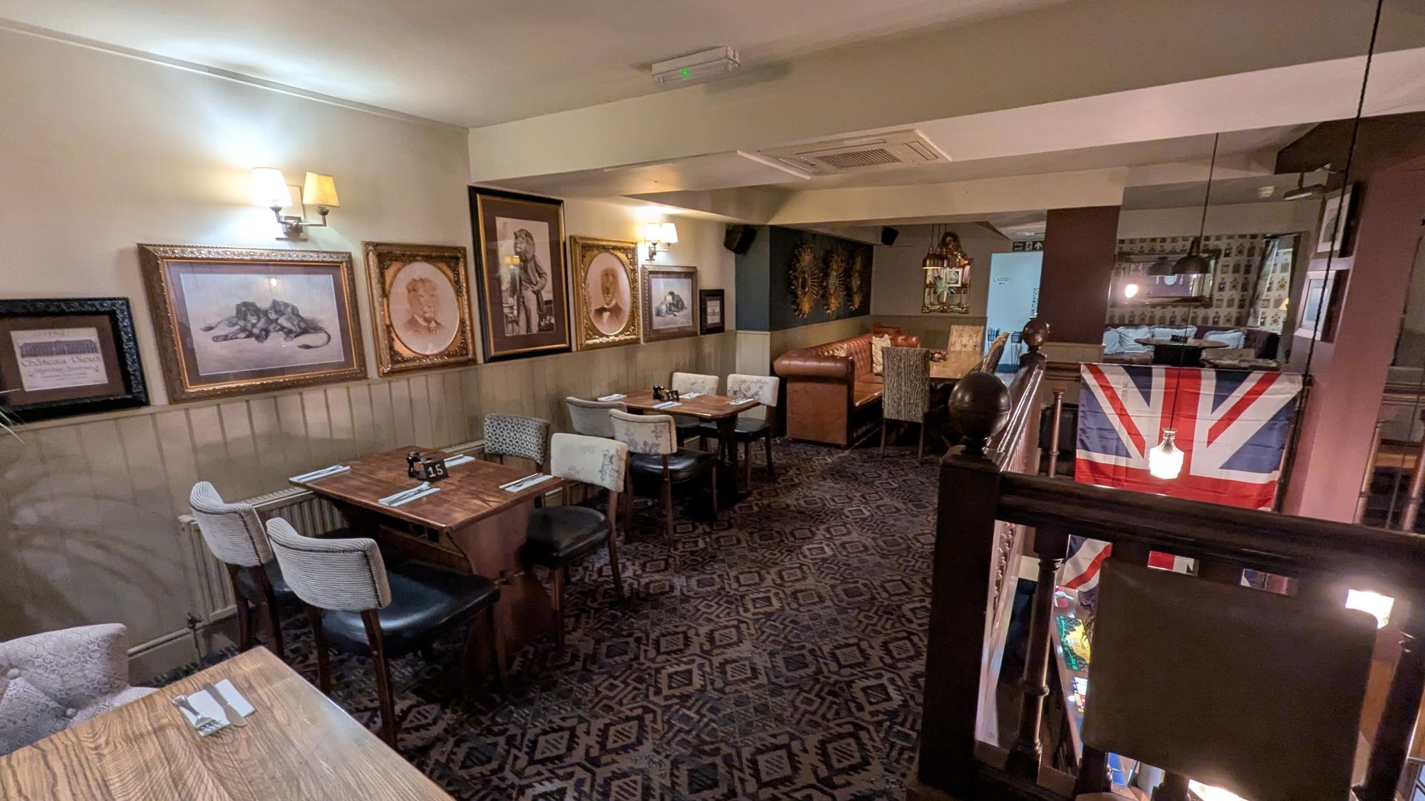 1st Floor Restaurant. (Restaurant). Published on 10-11-2025