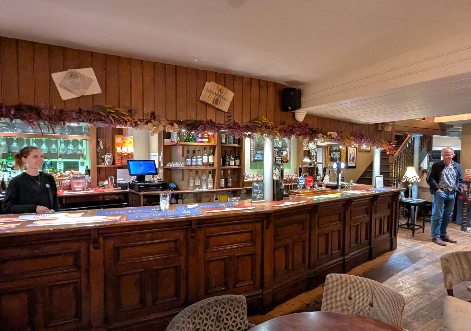 (Bar). Published on 10-11-2025