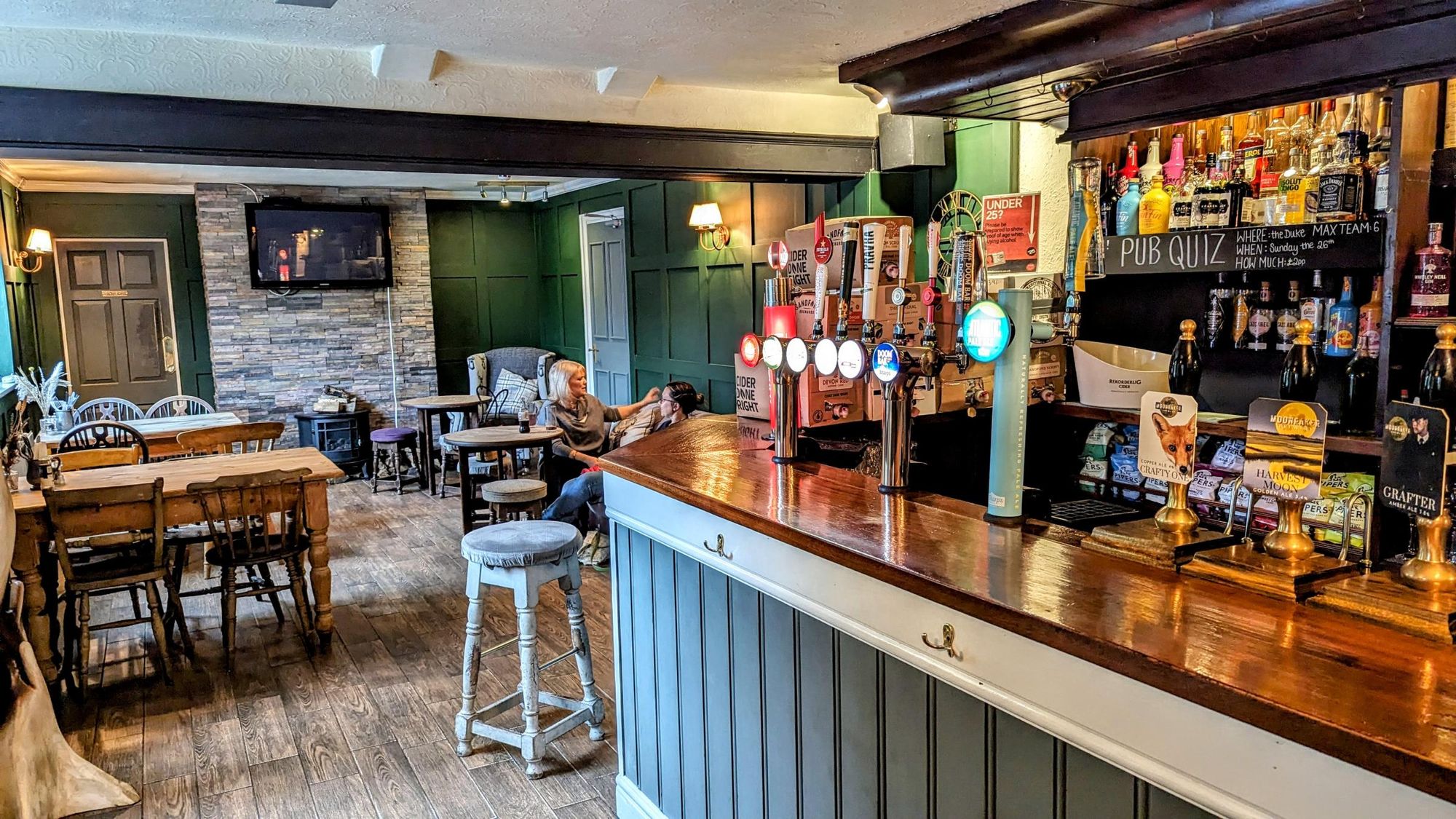 LH Bar. (Bar). Published on 24-05-2024