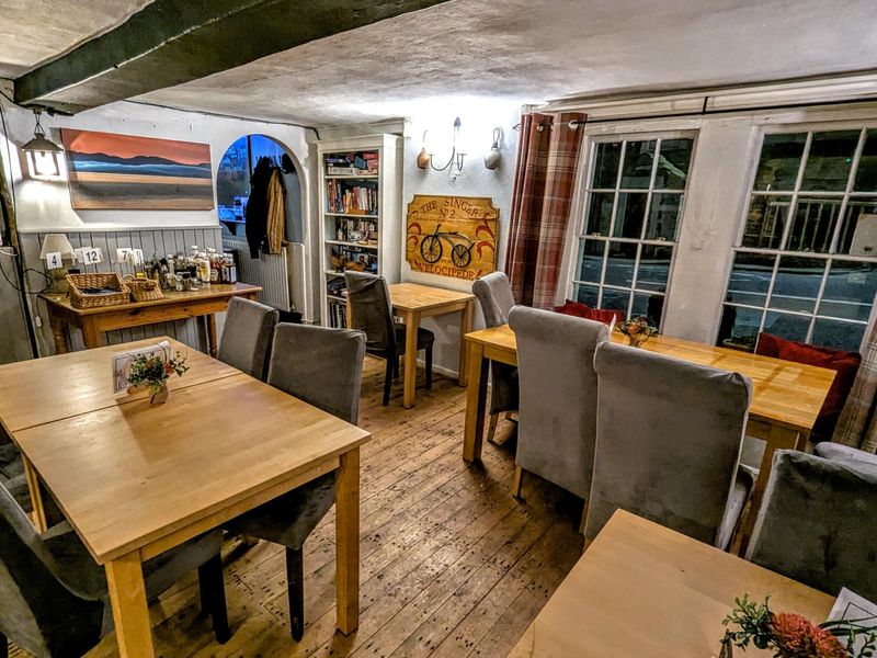 (Restaurant). Published on 02-03-2025 