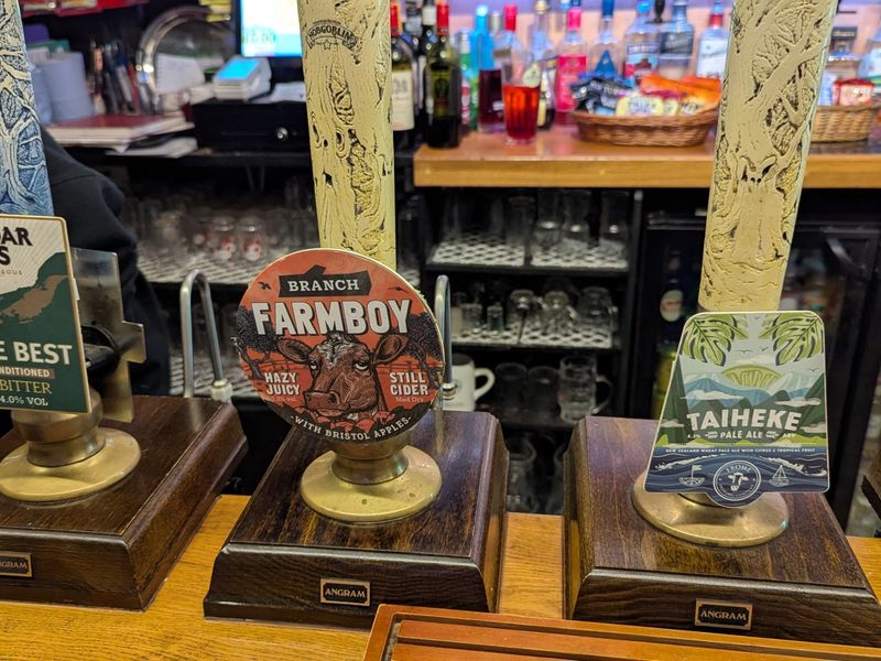 (Bar). Published on 27-12-2025 