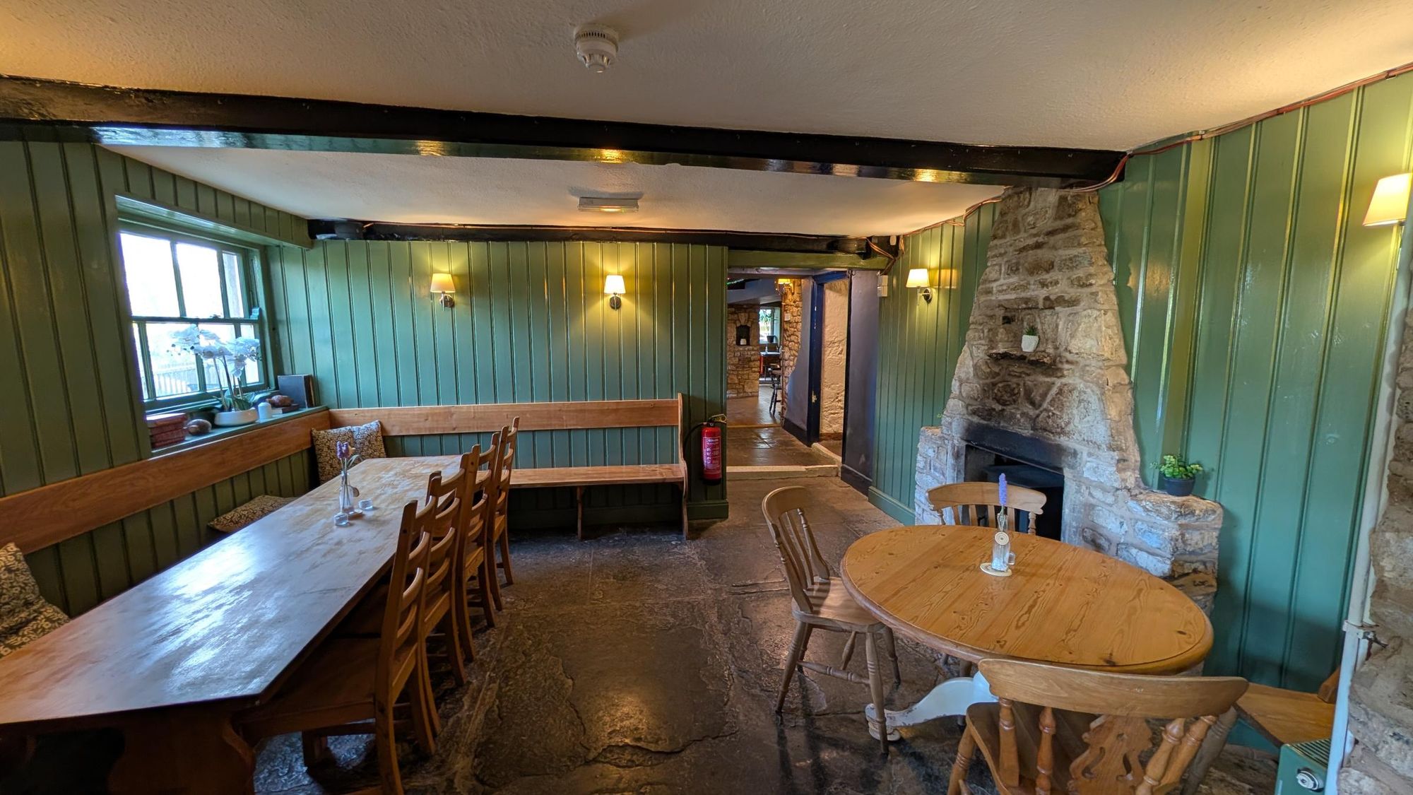 (Restaurant). Published on 08-04-2026