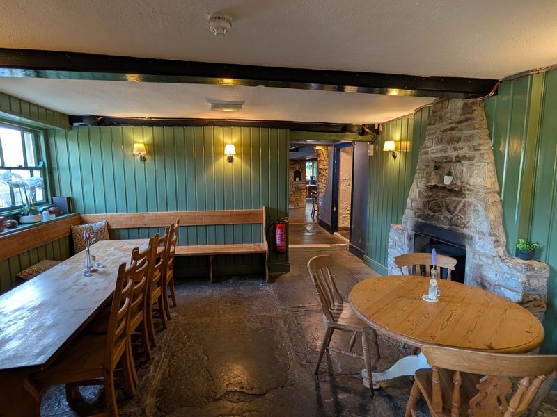 (Restaurant). Published on 08-04-2026 