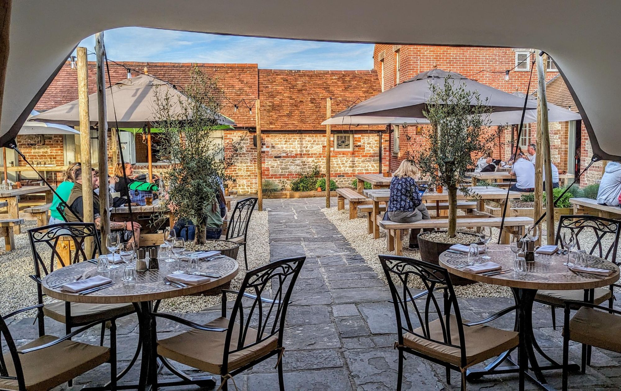 May 2024 - Patio Dining. (External, Garden). Published on 13-05-2024