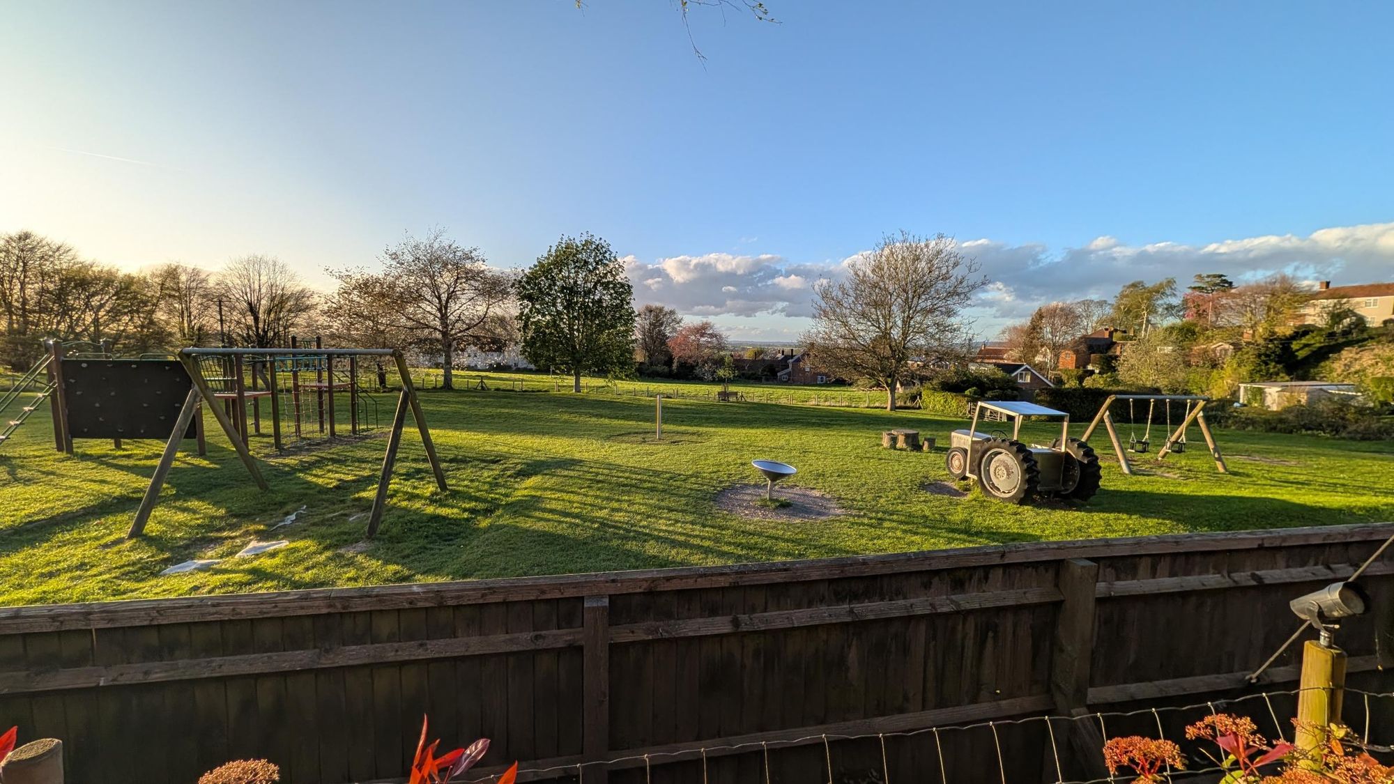 Public Childrens playground adjacent to pub. (Garden). Published on 12-04-2026