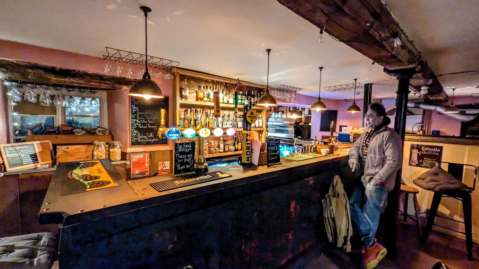 Main Bar. (Bar). Published on 21-11-2024