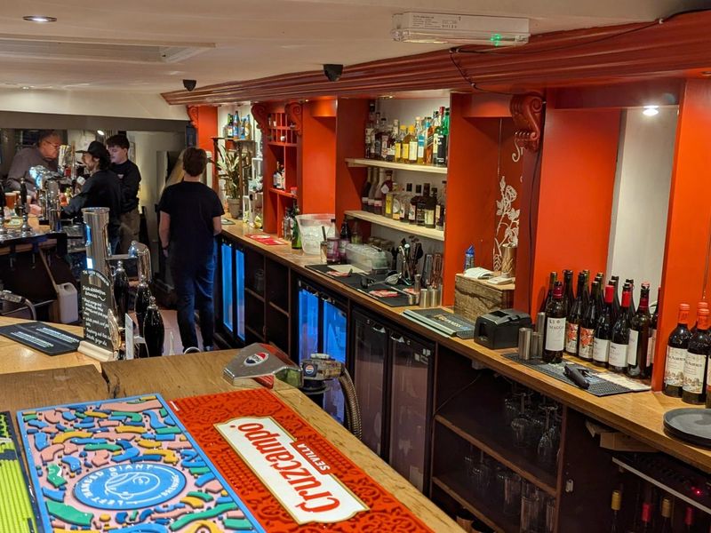 (Bar). Published on 21-11-2024