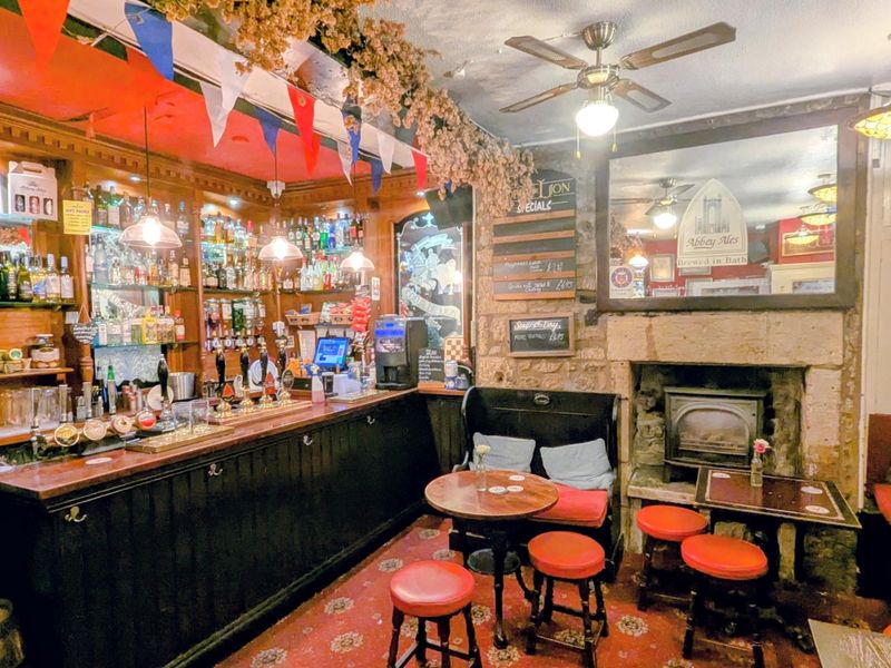 (Bar). Published on 10-11-2025 