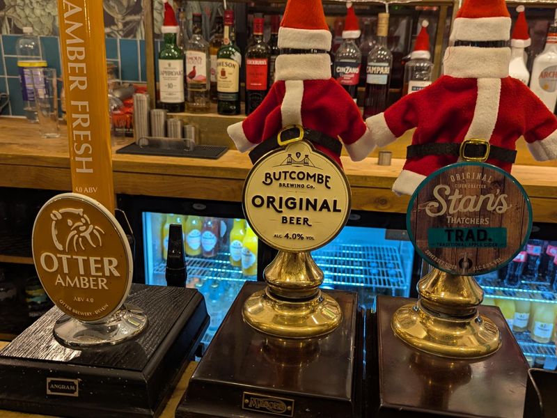 Note fake handpump and Misleading Dispense for Otter Amber Fresh. (Bar). Published on 03-02-2025