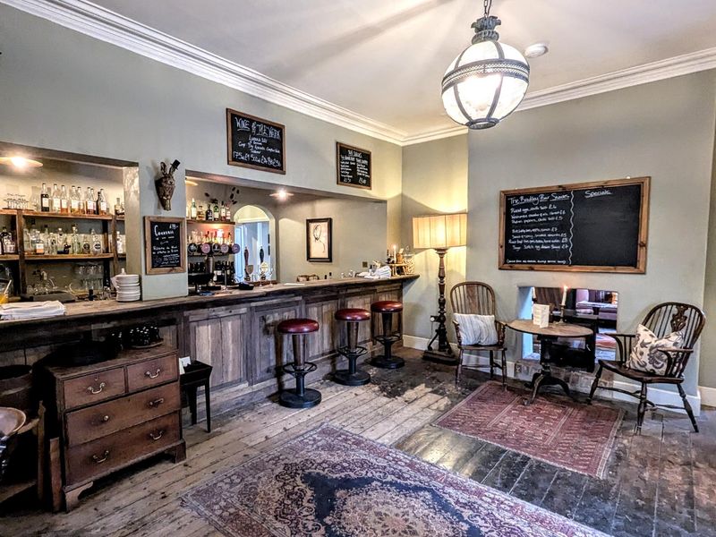 (Bar). Published on 24-08-2025 