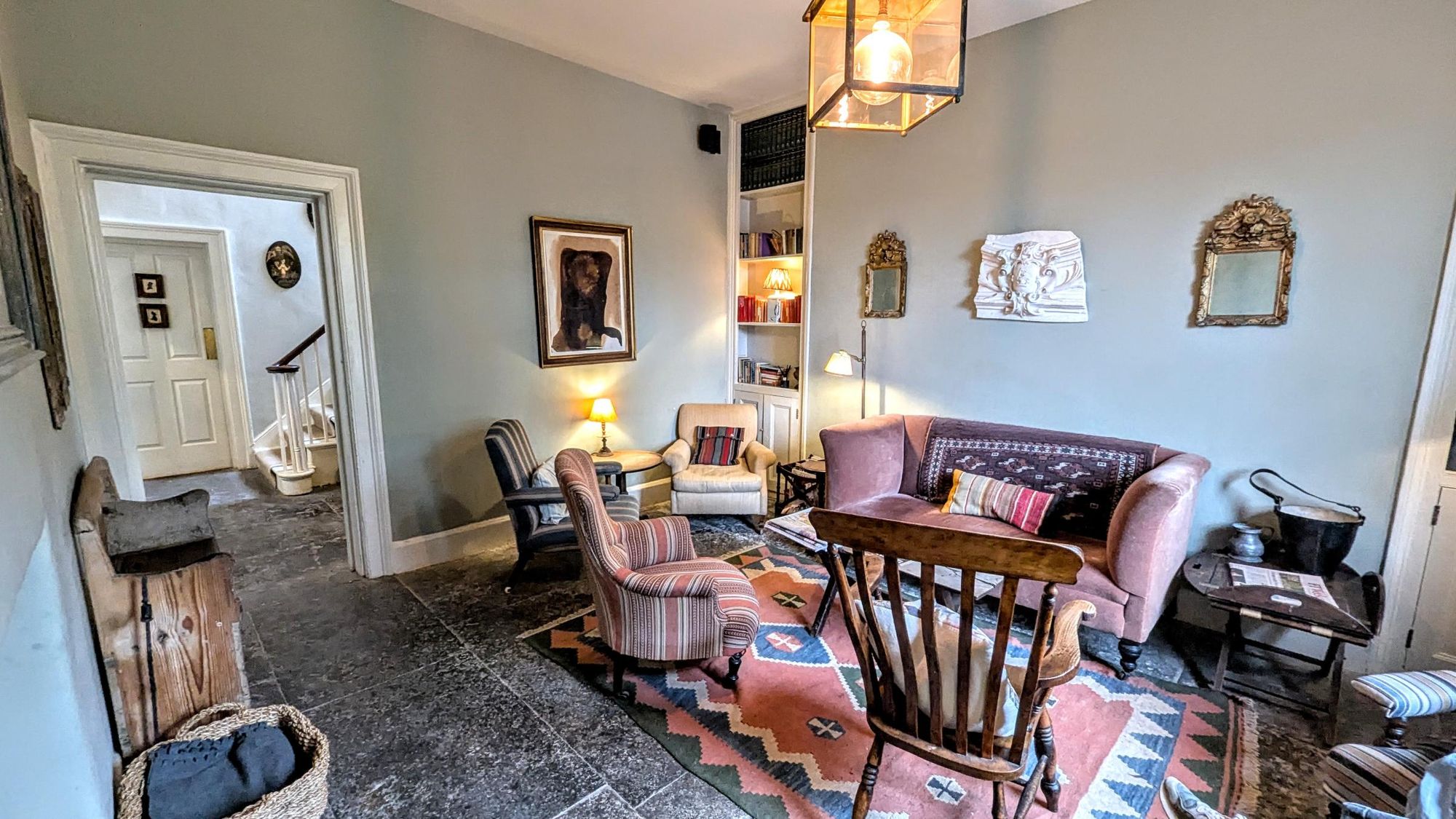Lounge/Snug. Published on 24-08-2025