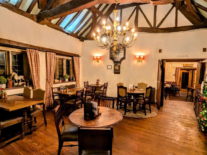 (Restaurant). Published on 03-02-2025 