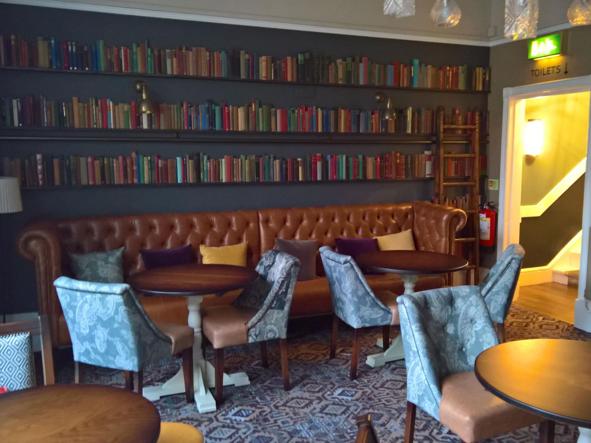 Oct 2016 - Upstairs Restaurant . Published on 13-01-2020