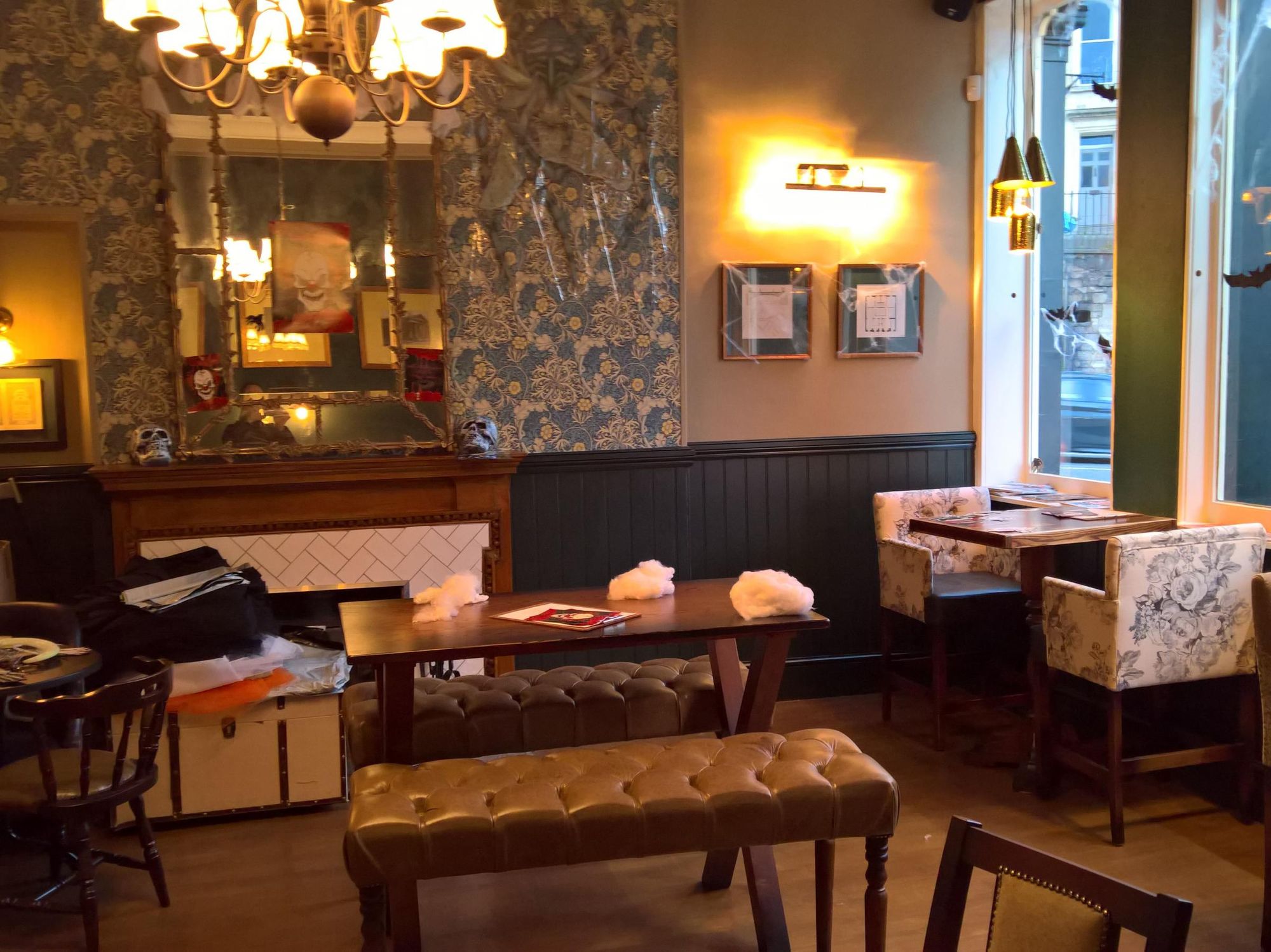 Oct 2016 - Upstairs Restaurant . Published on 13-01-2020