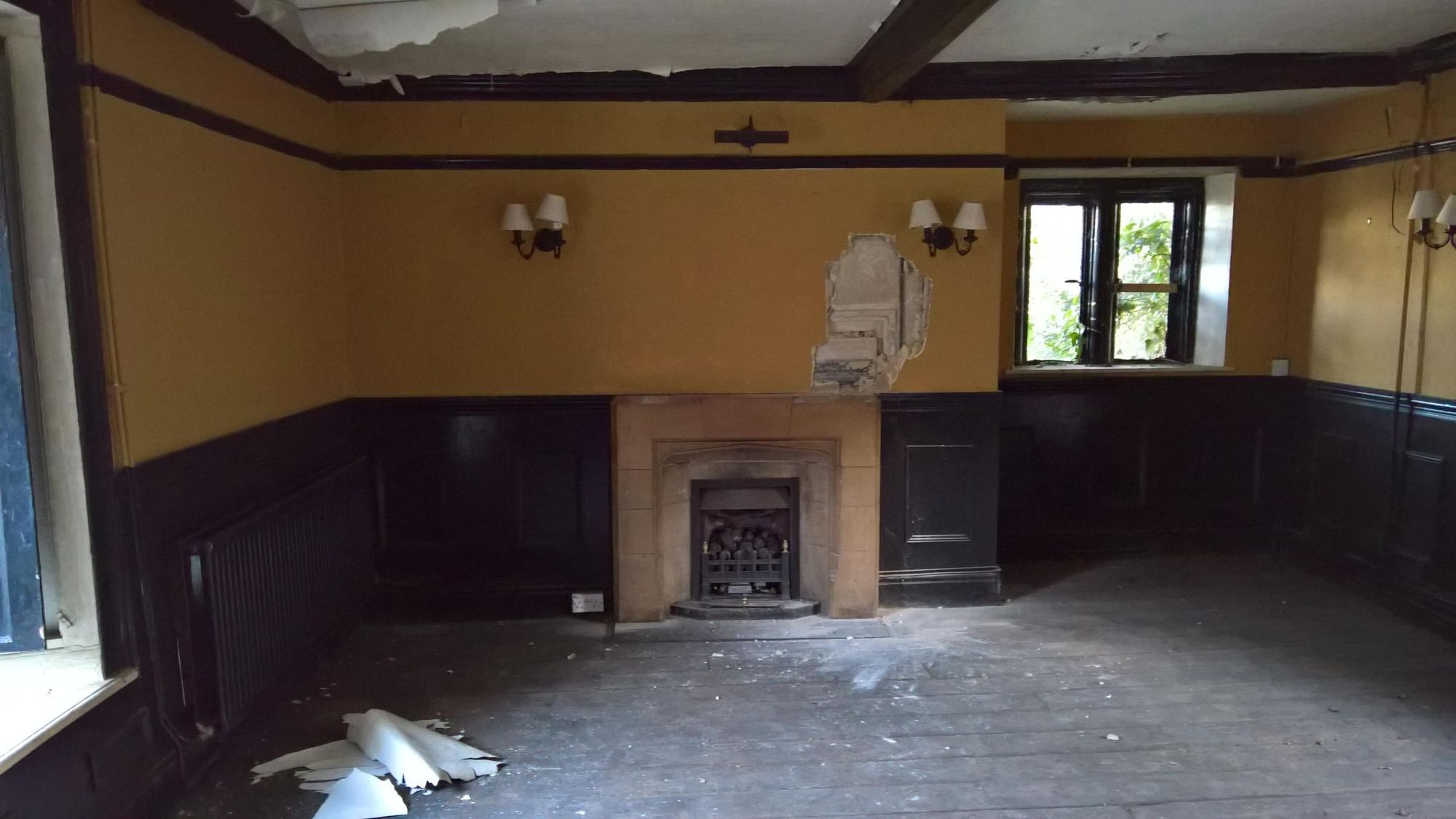 2016 - Main (south) taproom prior to renovation. (Bar). Published on 06-09-2026