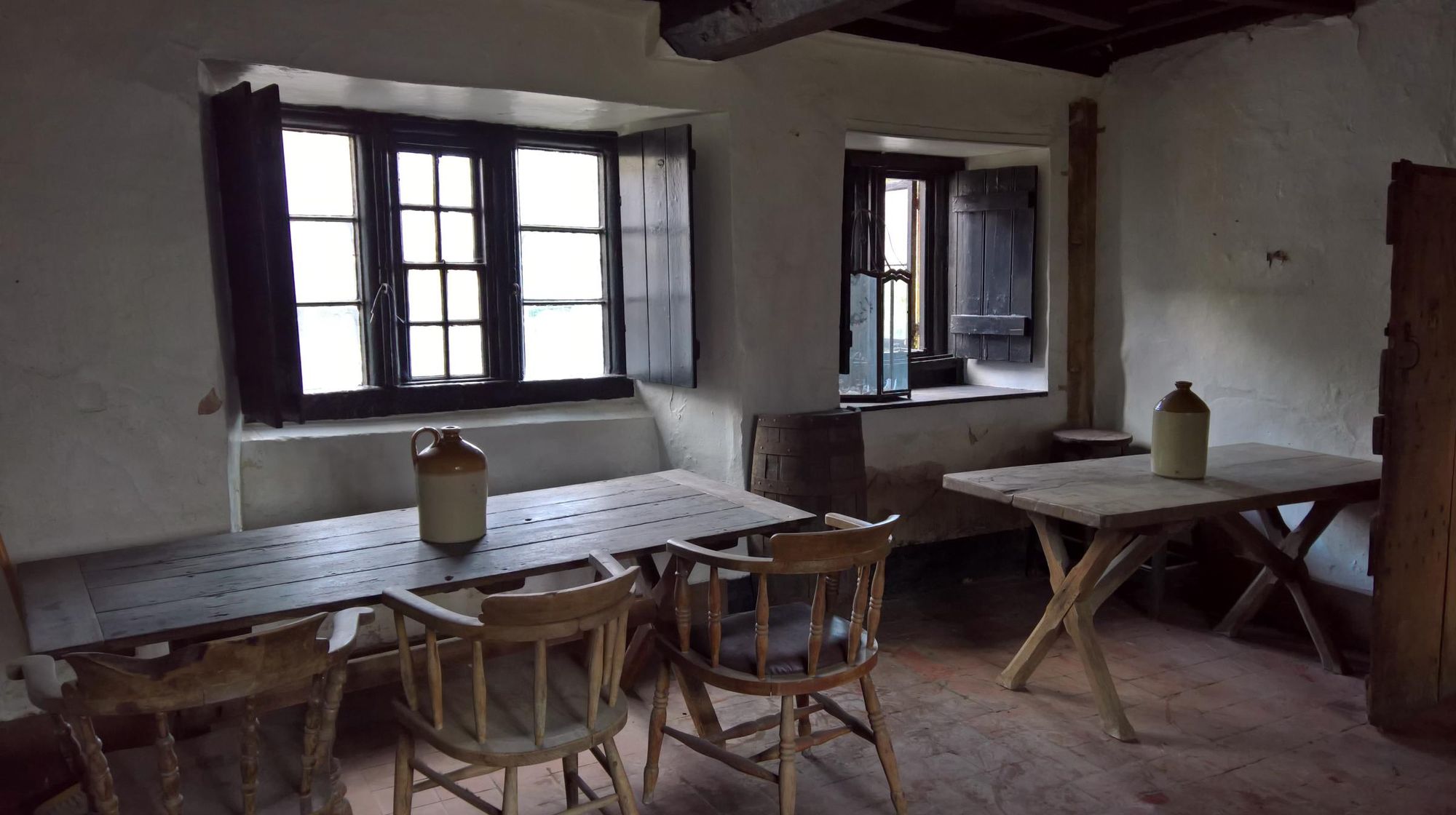 2016 - Right hand (north) taproom prior to renovation. Published on 06-09-2026