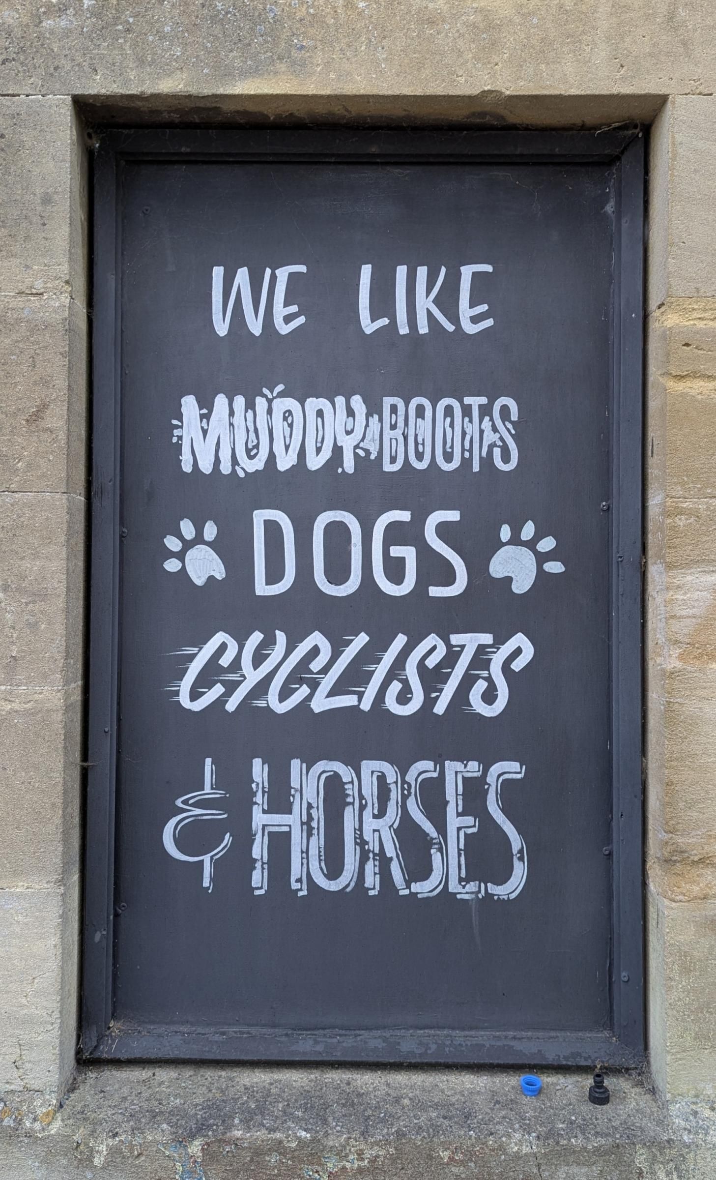 (External, Sign). Published on 10-05-2025