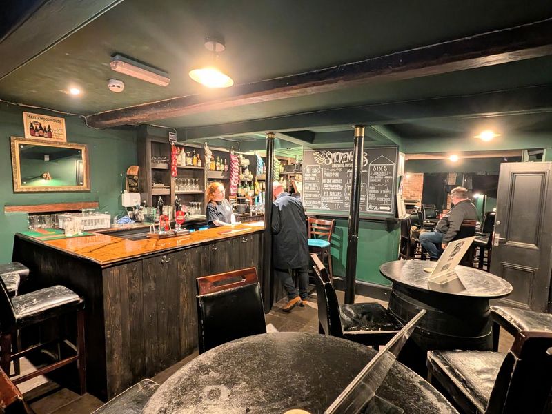 (Bar). Published on 29-11-2025 