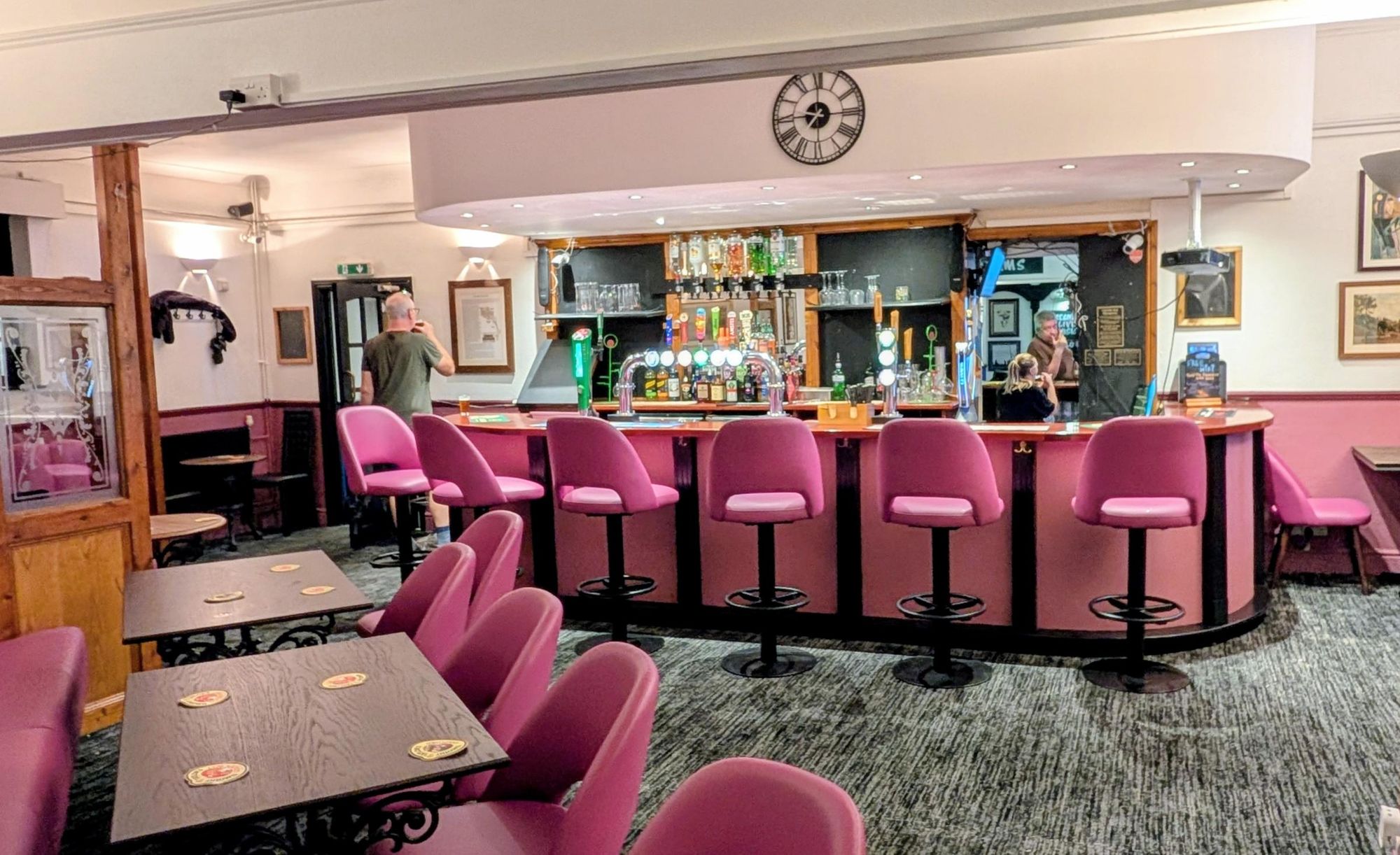 ‘Cocktail Lounge’. Published on 15-08-2026