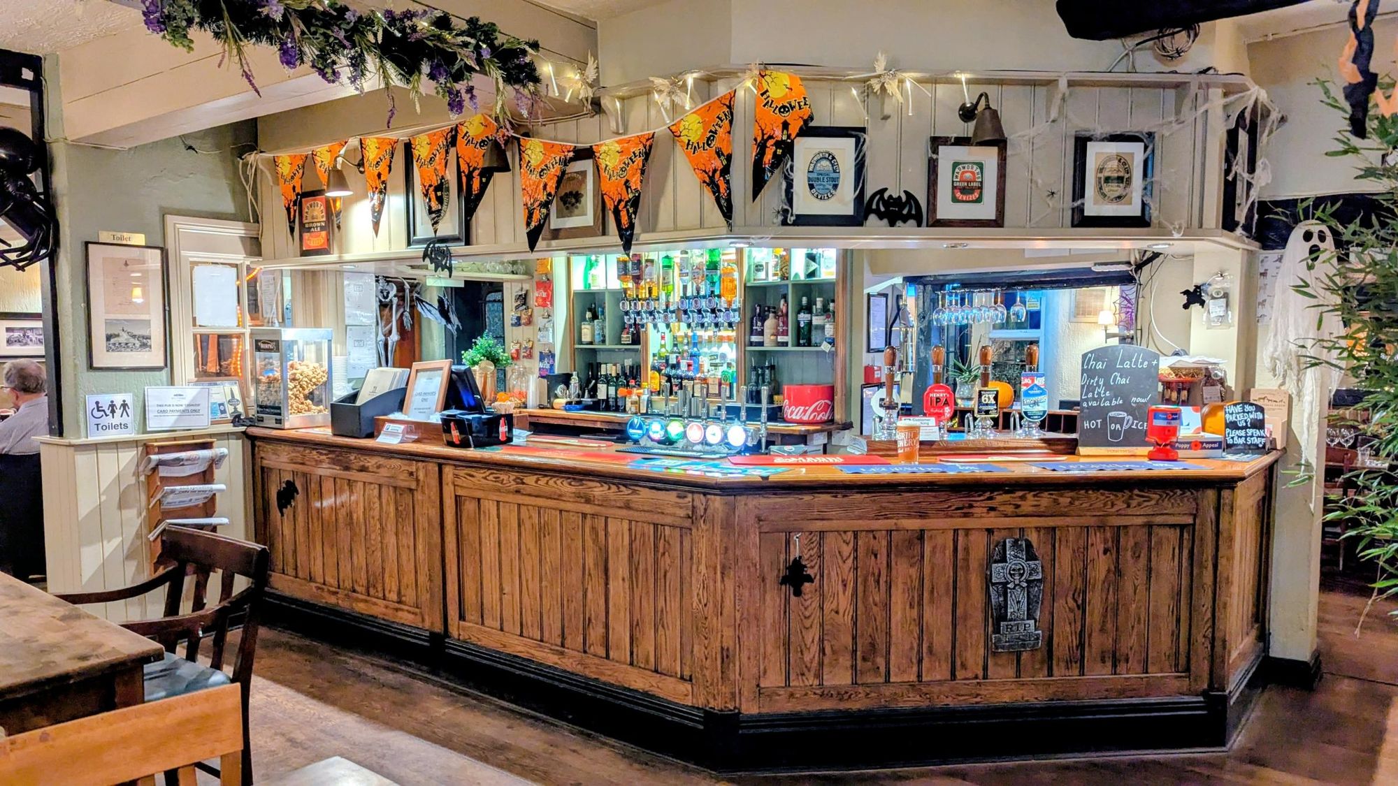 (Bar). Published on 28-10-2025