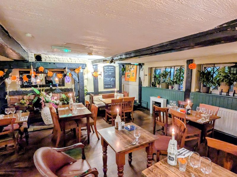 (Restaurant). Published on 28-10-2025 