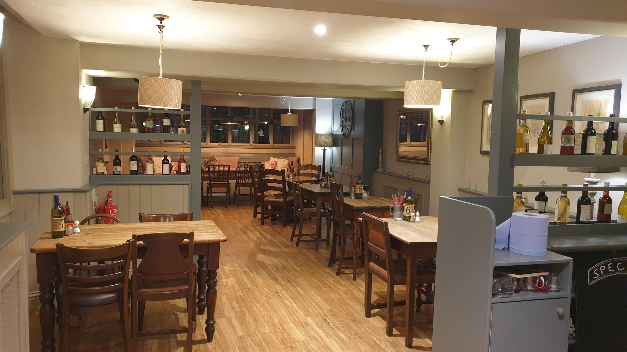 2021 06 Restaurant. Published on 19-01-2022