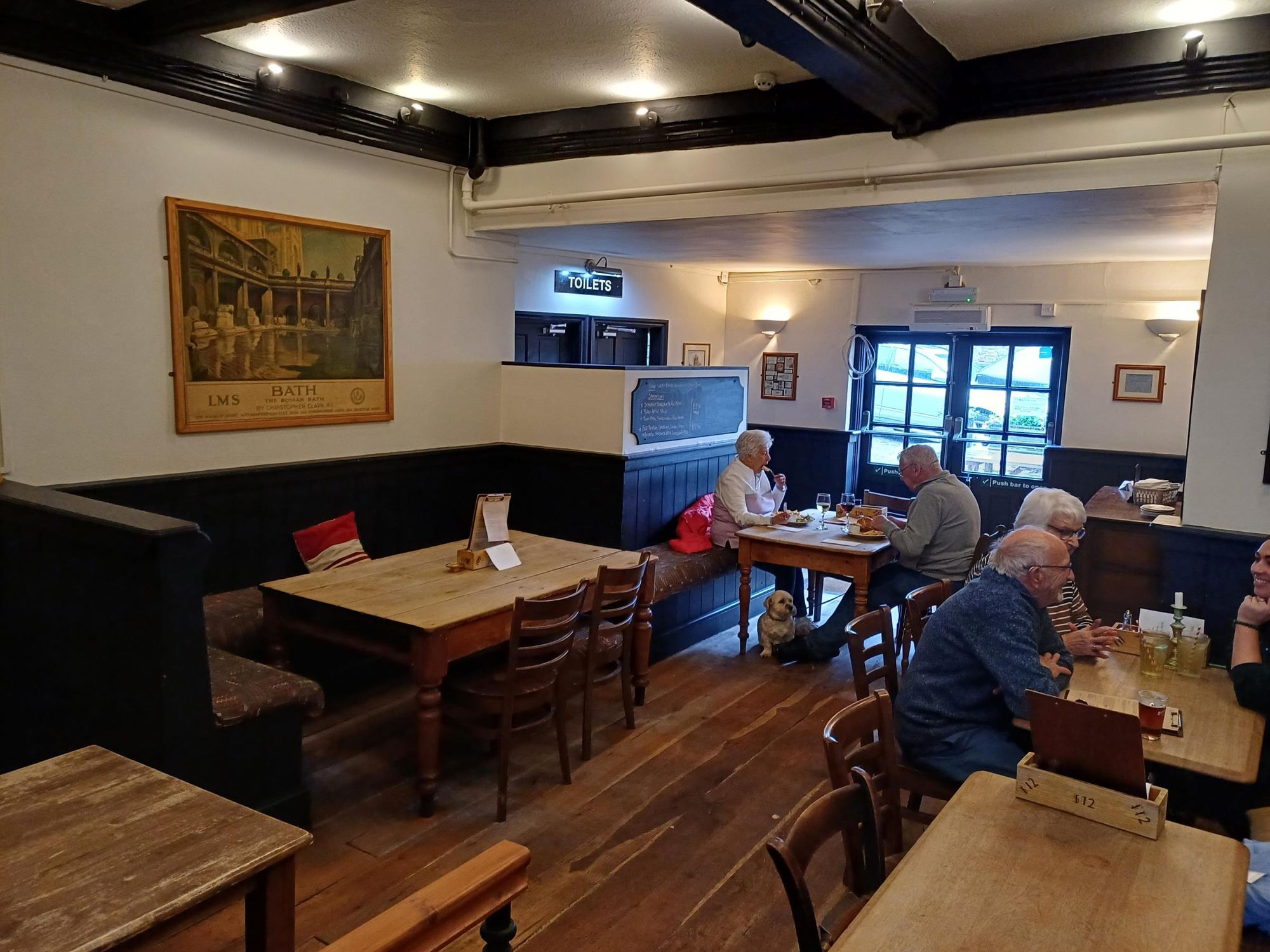 (Restaurant). Published on 26-06-2024